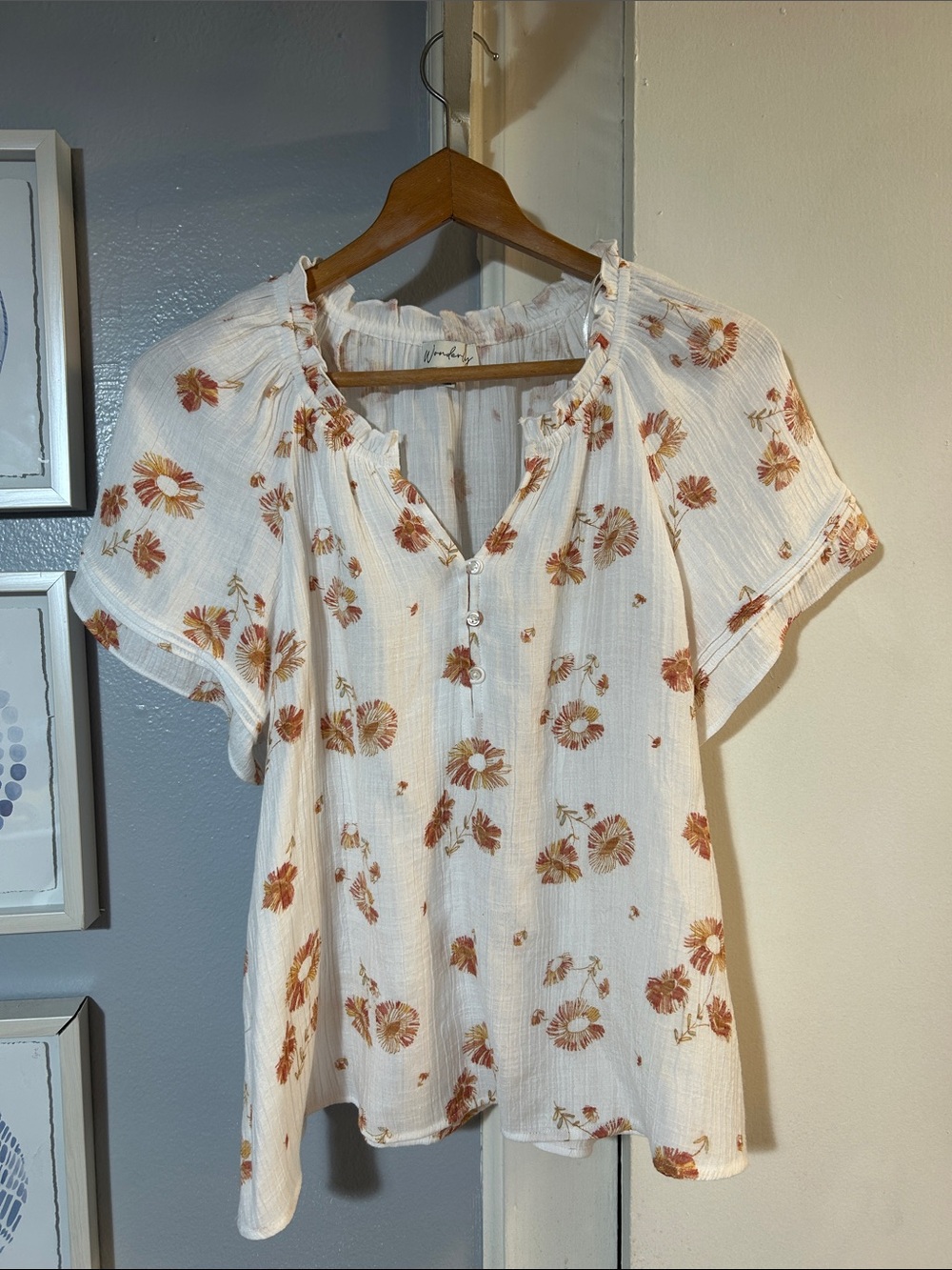 Wonderly Women’s Petite Size PM Cream Blouse with Rust Floral Print